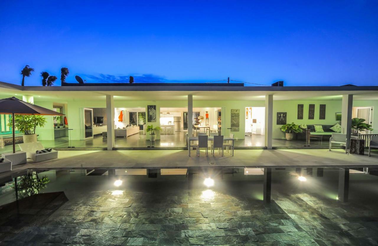Casa Priya Petitenget スミニャック エクステリア 写真