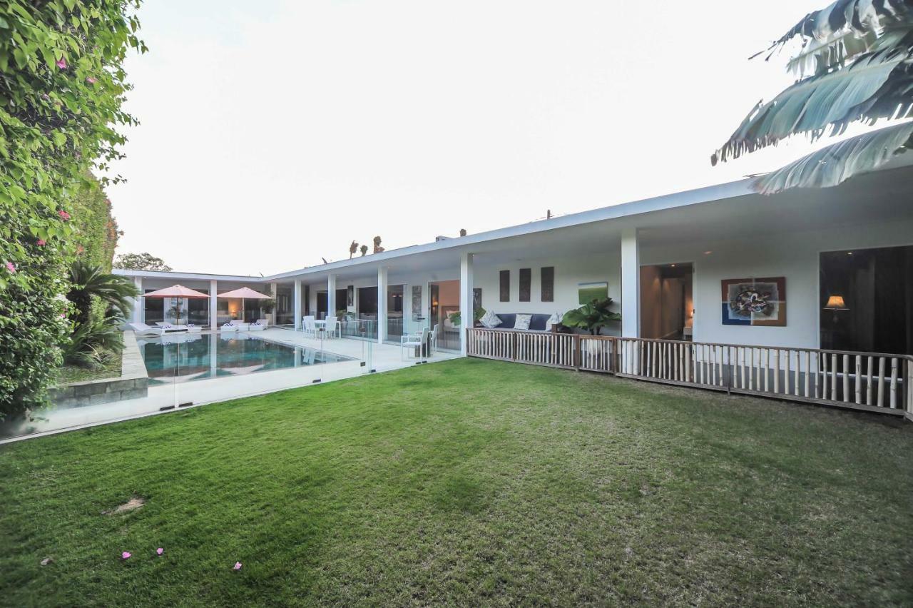 Casa Priya Petitenget スミニャック エクステリア 写真