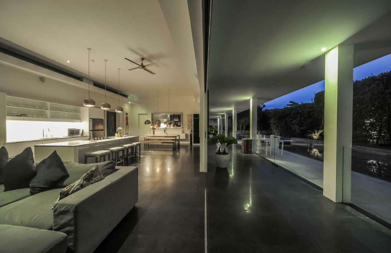 Casa Priya Petitenget スミニャック エクステリア 写真