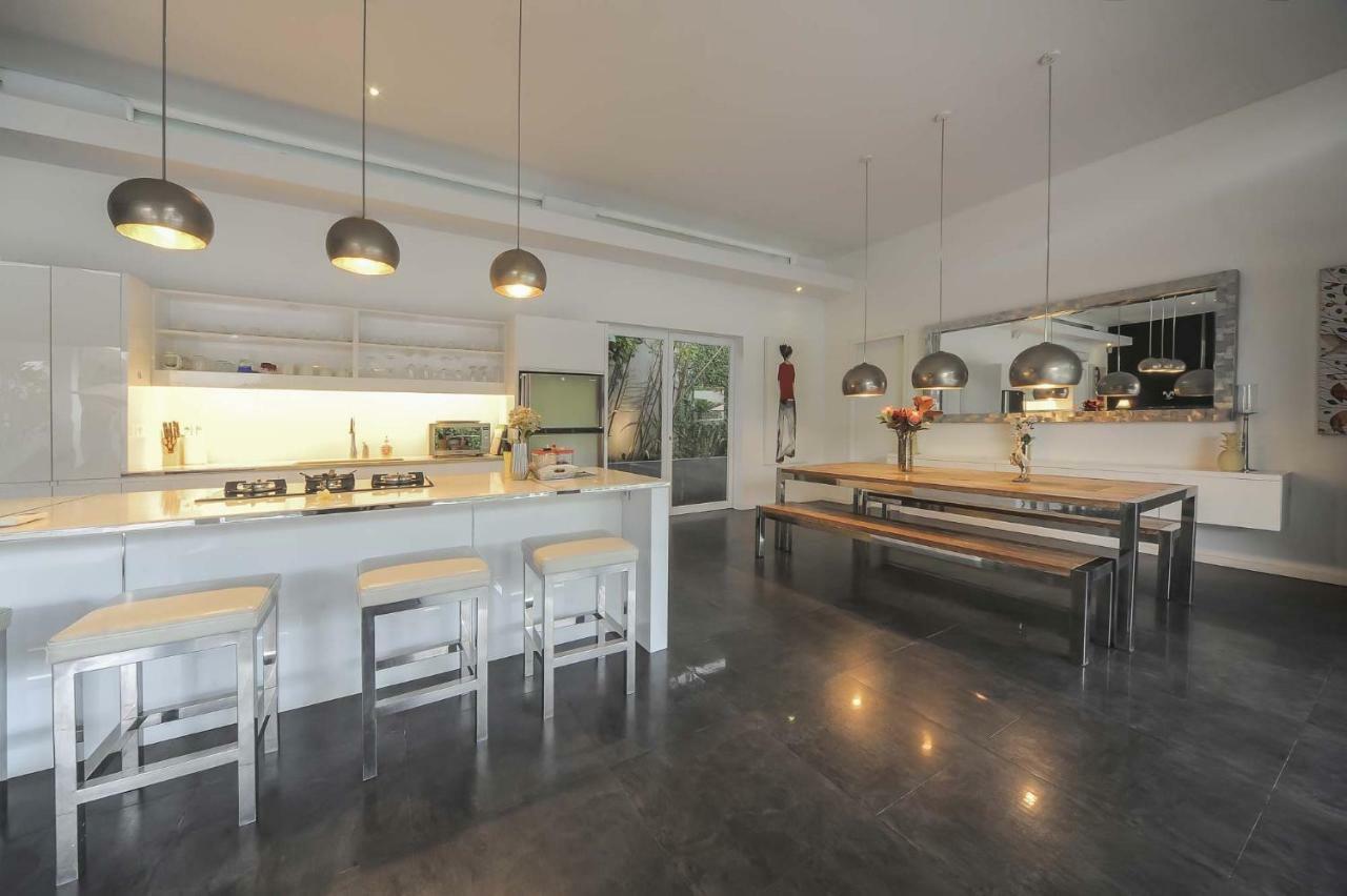 Casa Priya Petitenget スミニャック エクステリア 写真