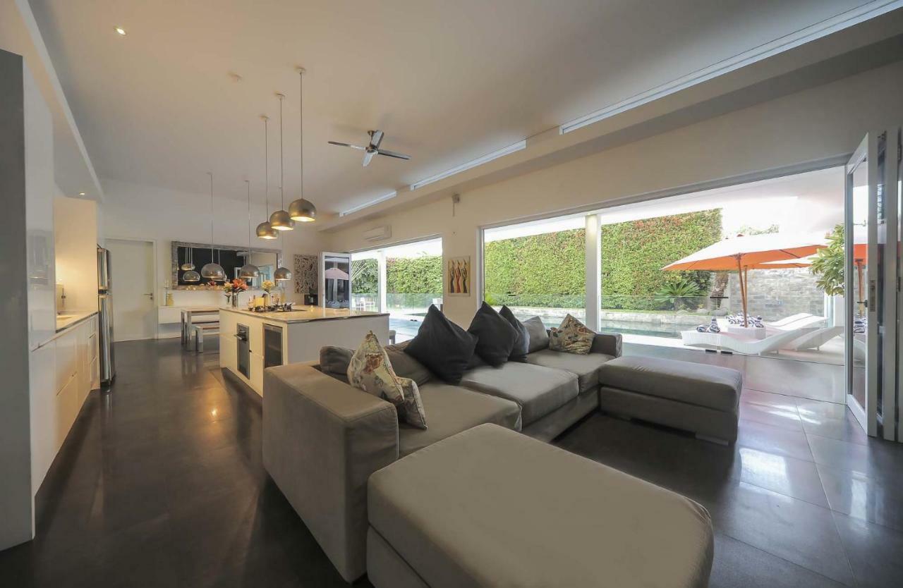 Casa Priya Petitenget スミニャック エクステリア 写真